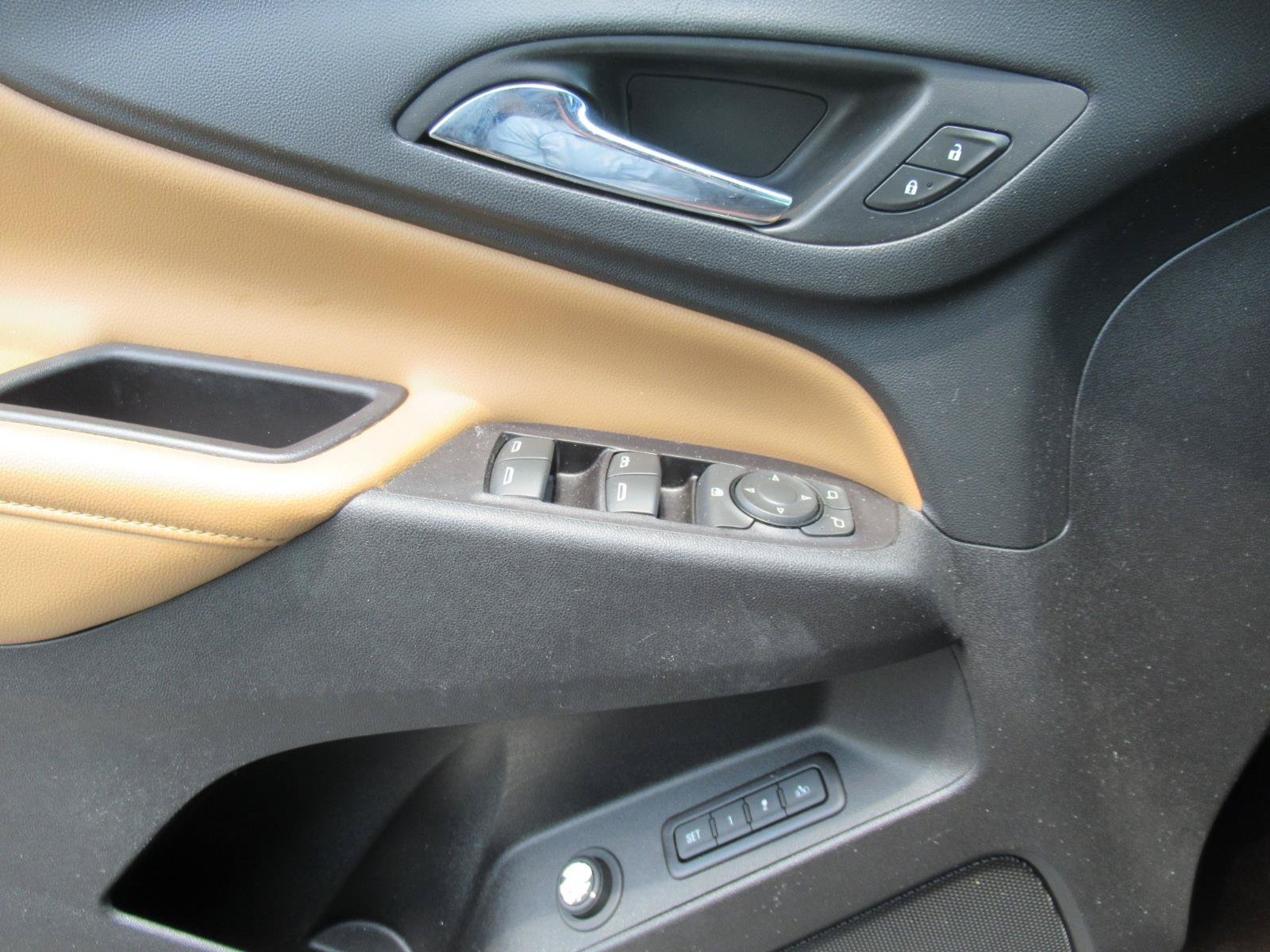 Certified 2020 Chevrolet Equinox Premier FWD image 21