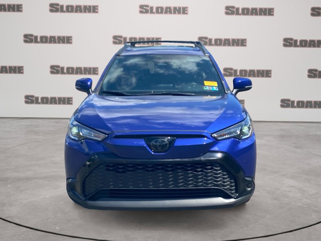 Used 2024 Toyota Corolla Cross AWD Hybrid w/ Moonroof Package image 3