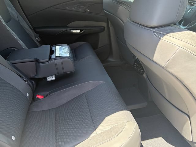 New 2026 Lexus RX 450h AWD image 23