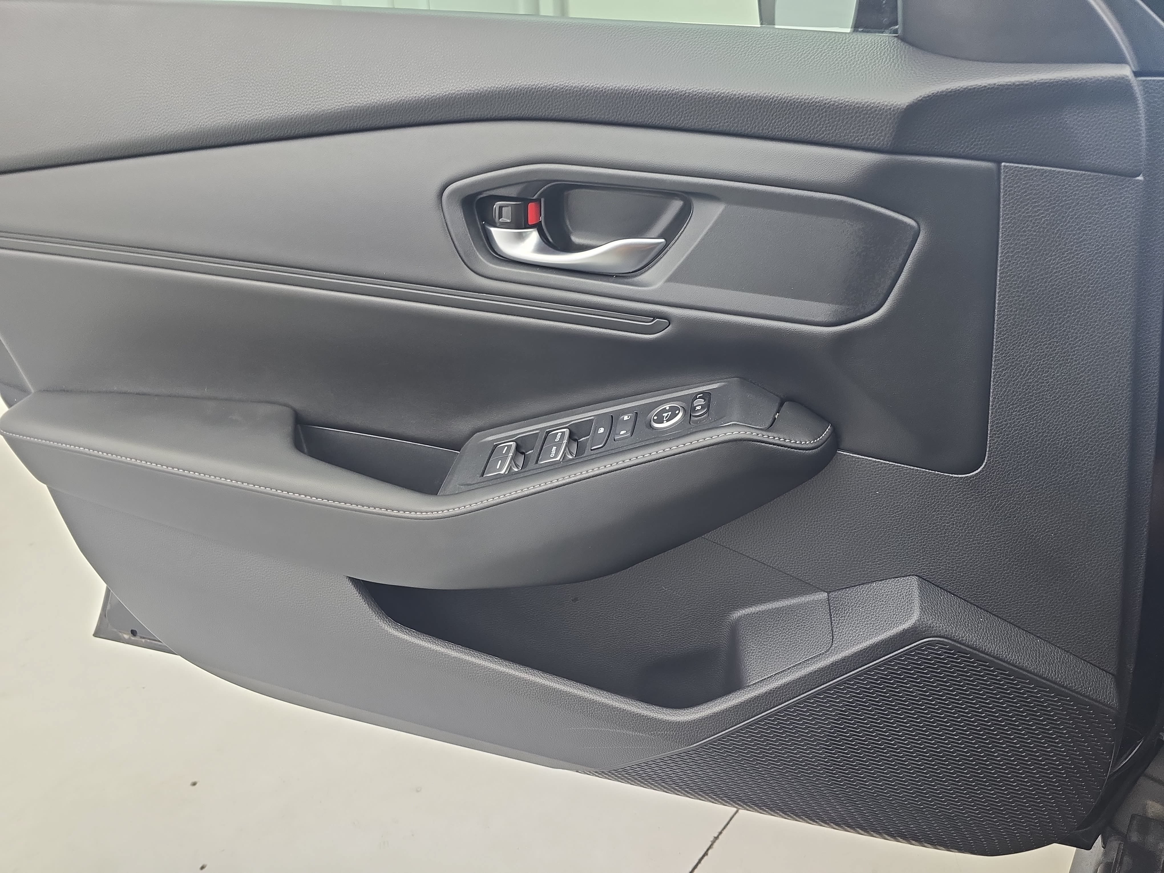 Certified 2025 Honda Accord Sport image 23