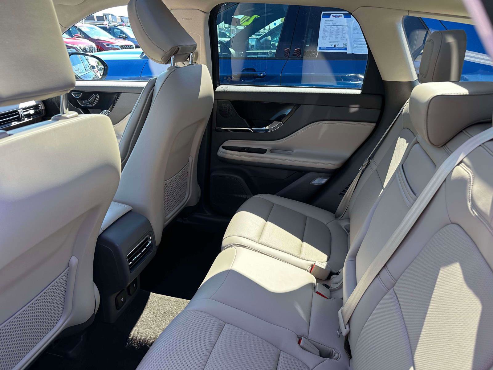 Used 2023 Lincoln Corsair Reserve w/ Equipment Group 201A image 9