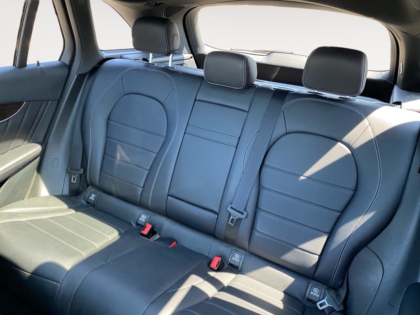 Used 2019 Mercedes-Benz GLC 300 4MATIC image 16