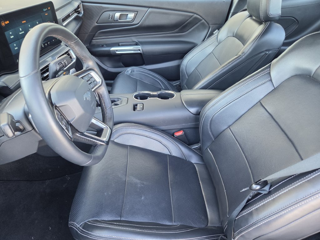 Used 2025 Ford Mustang GT Premium RWD image 11