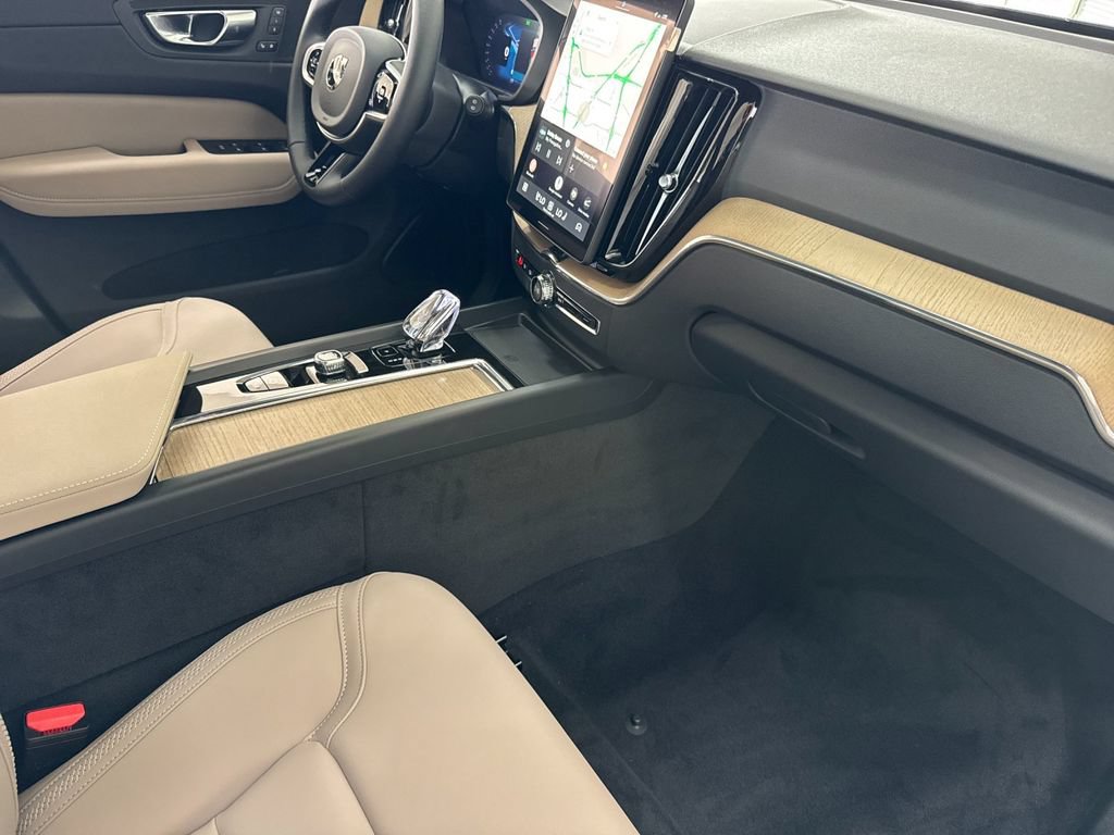New 2026 Volvo XC60 T8 Plus w/ Protection Package Premier AWD/4WD image 15