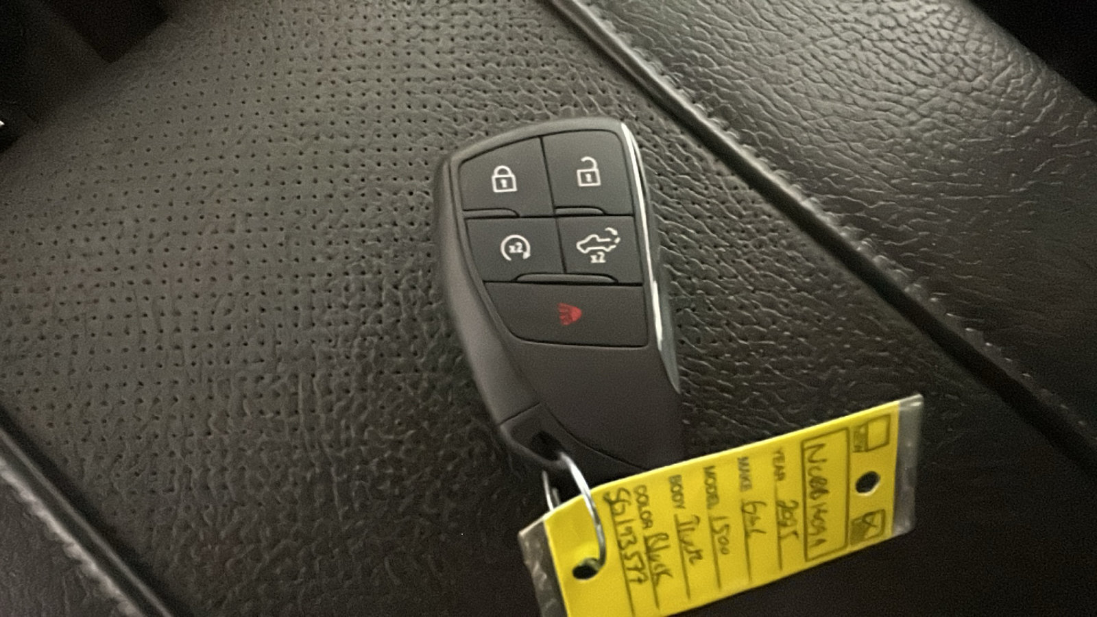 Used 2025 GMC Sierra 1500 Denali AWD/4WD image 25