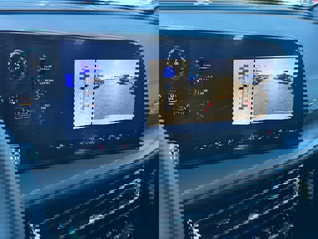 New 2026 Chevrolet Traverse LT w/ Driver Confidence Package image 10