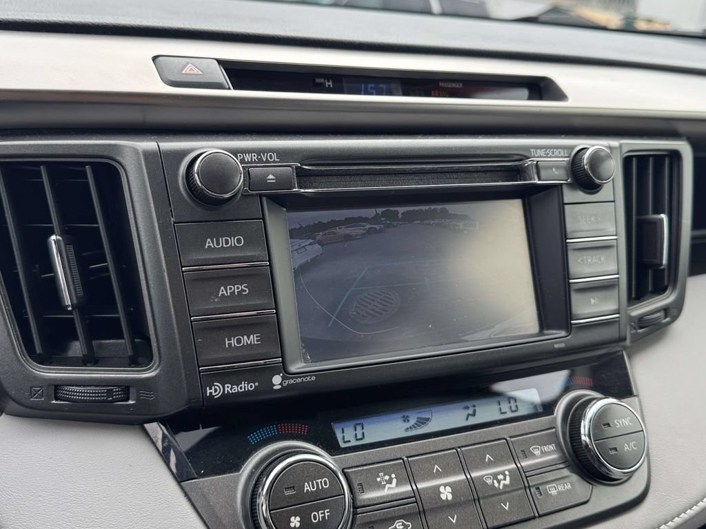 Used 2015 Toyota RAV4 XLE AWD/4WD image 30