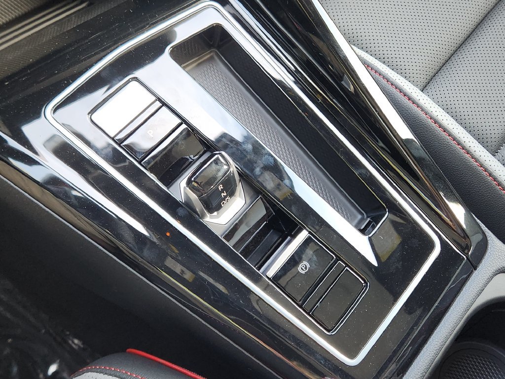 New 2026 Volkswagen GTI SE FWD image 10