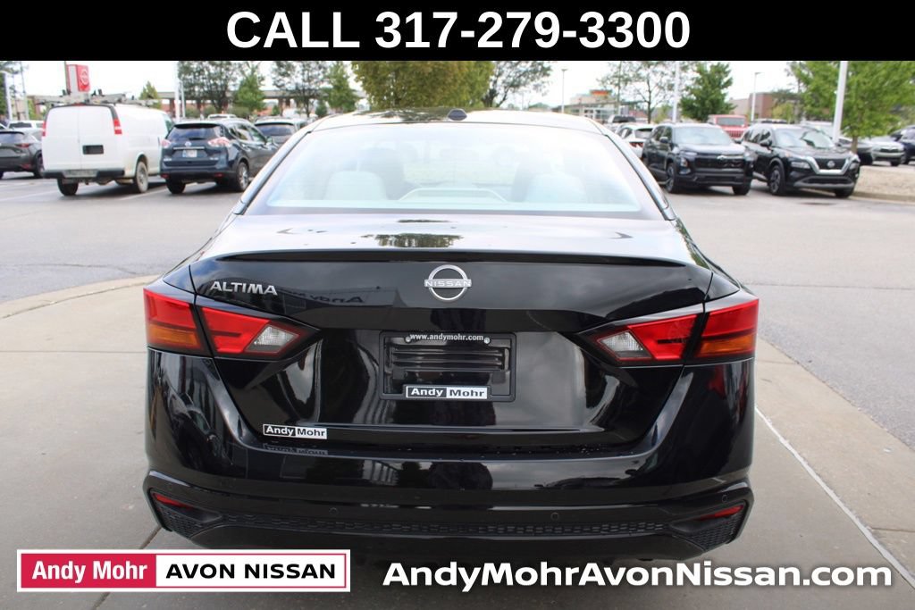Used 2025 Nissan Altima 2.5 SV FWD image 8
