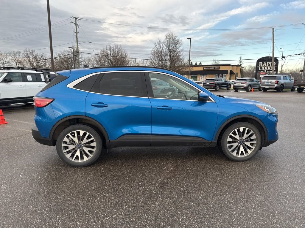 Used 2020 Ford Escape Titanium image 6