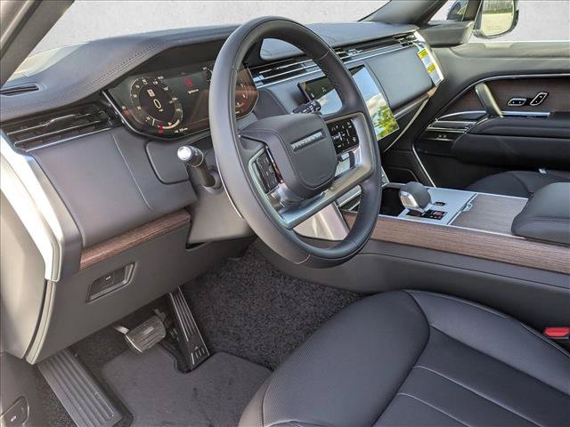 New 2026 Land Rover Range Rover Long Wheelbase SE AWD/4WD image 3