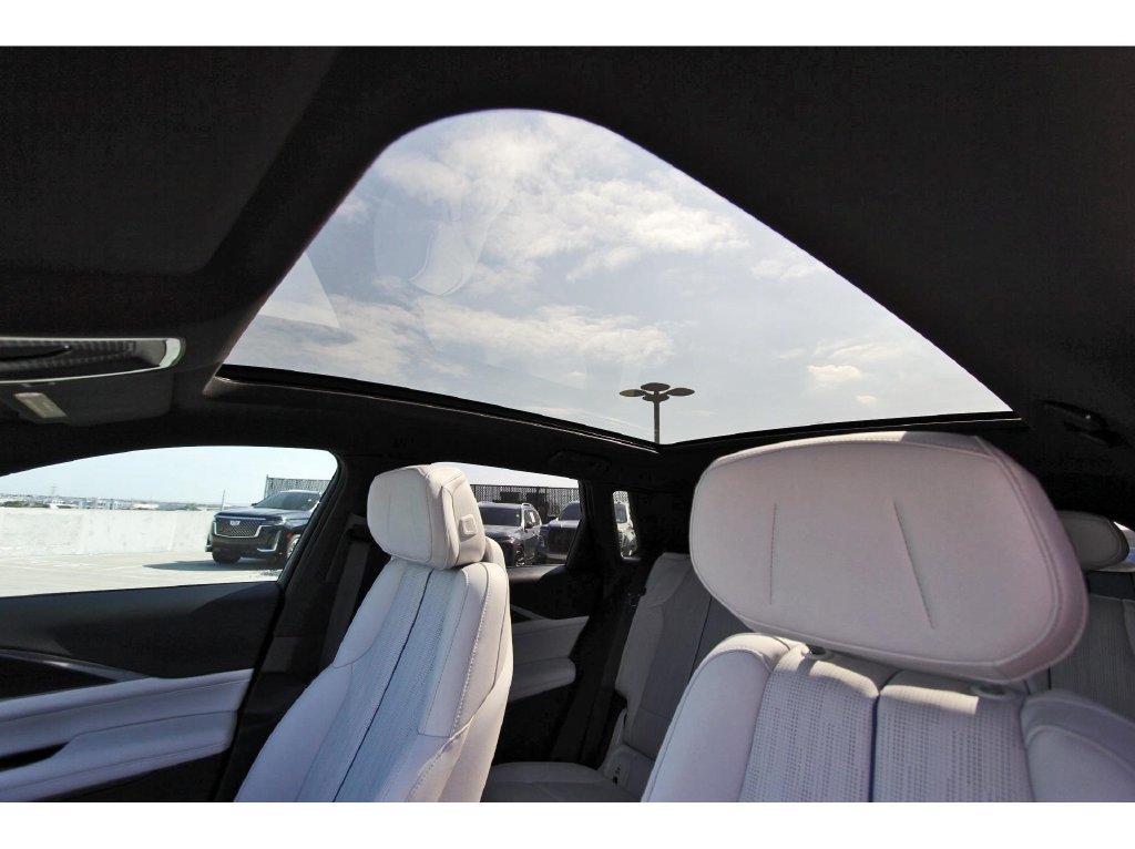 Used 2024 Cadillac Lyriq Sport RWD image 28