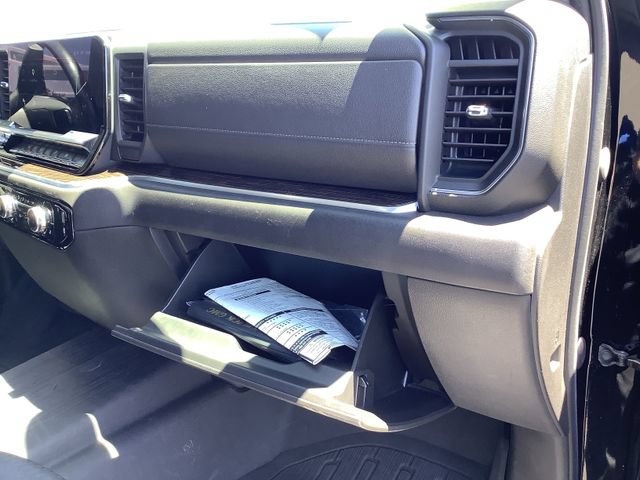 Used 2022 GMC Sierra 1500 Elevation w/ LPO, Elevation Black Package AWD/4WD image 40