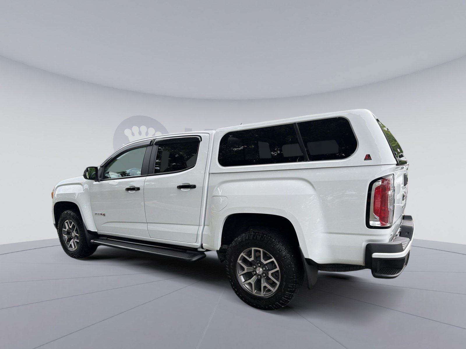 Used 2022 GMC Canyon AT4 w/ Trailering Package AWD/4WD image 4