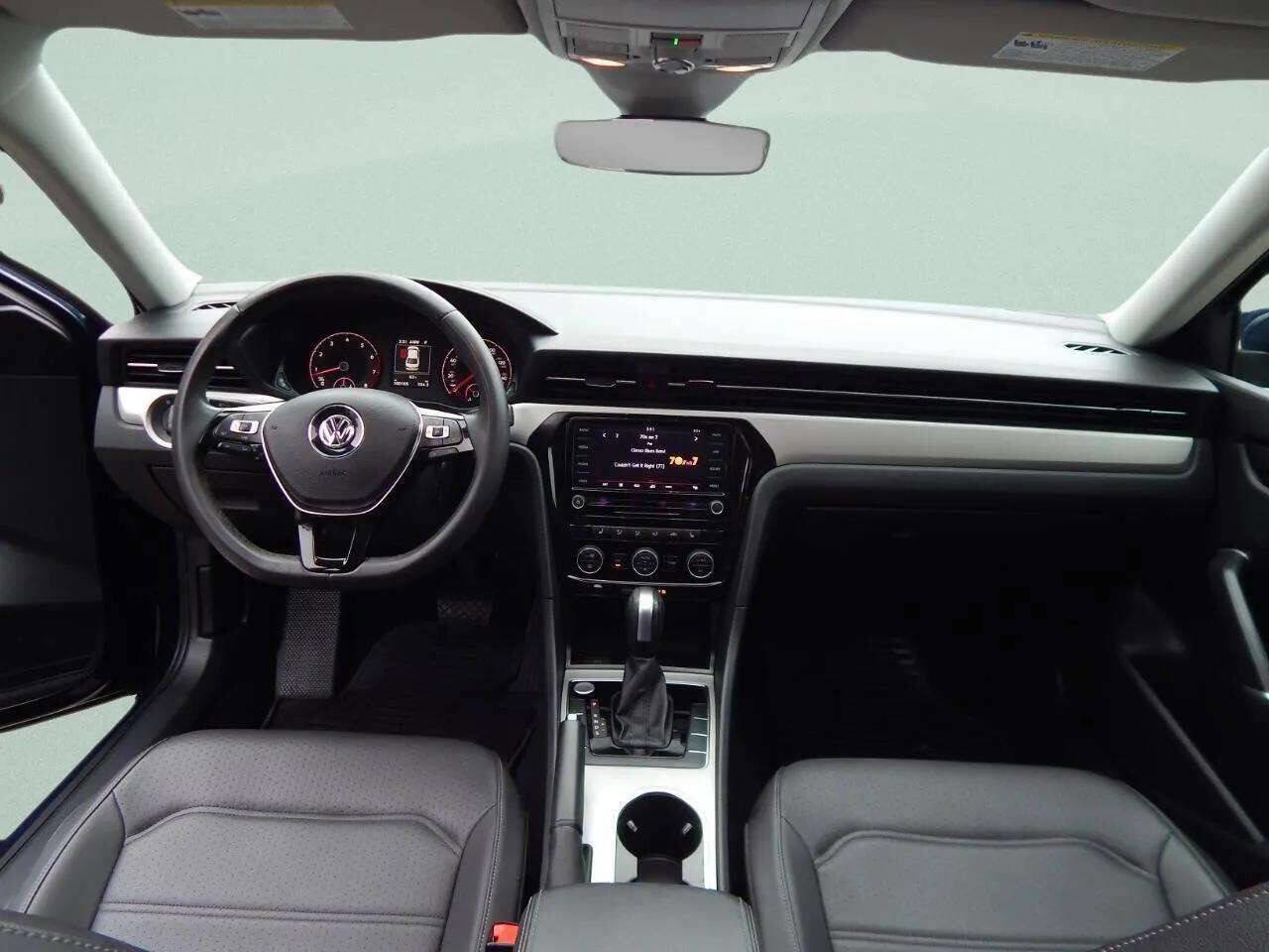 Used 2022 Volkswagen Passat 2.0T SE image 32