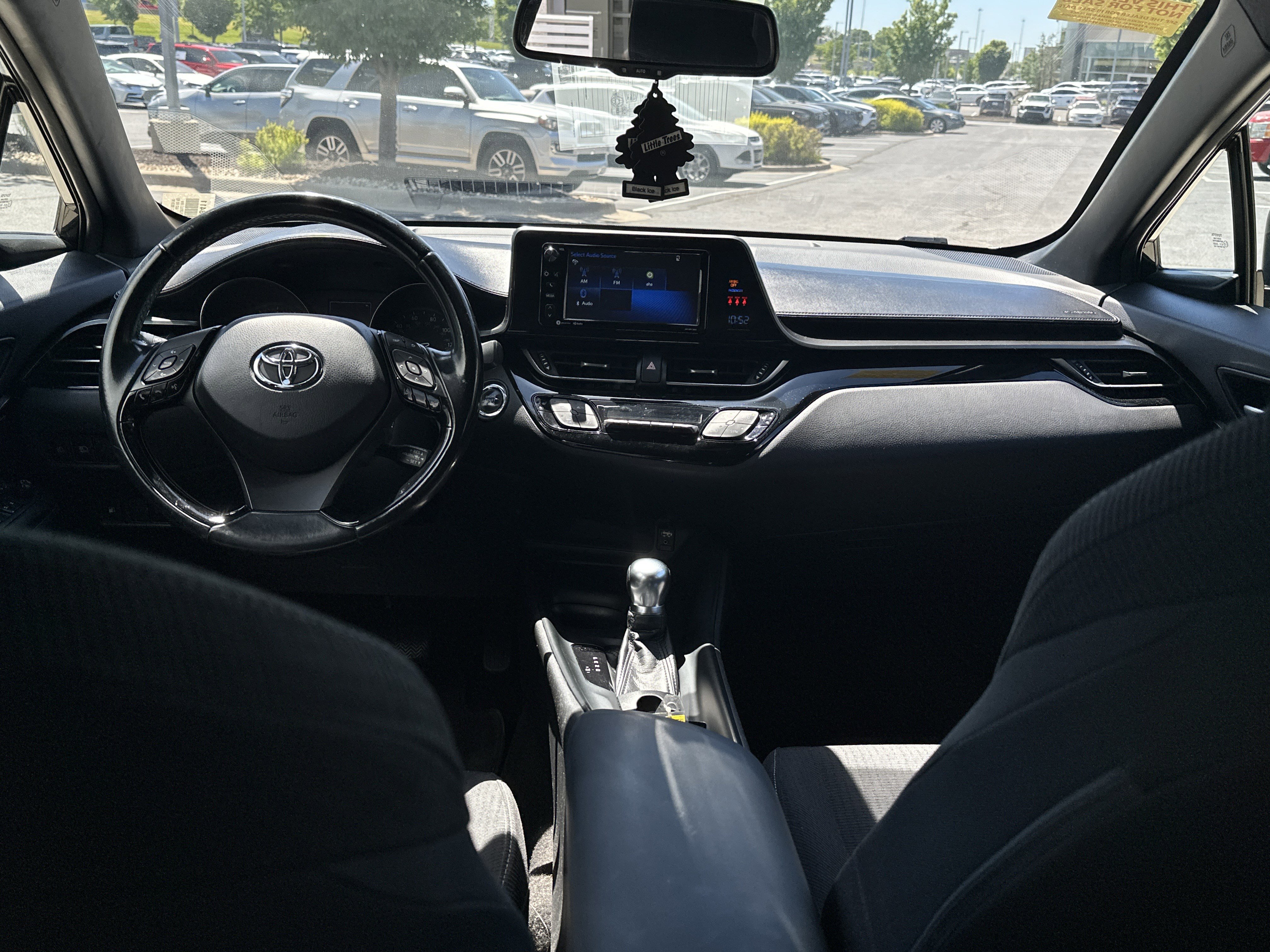 Used 2018 Toyota C-HR XLE FWD image 22