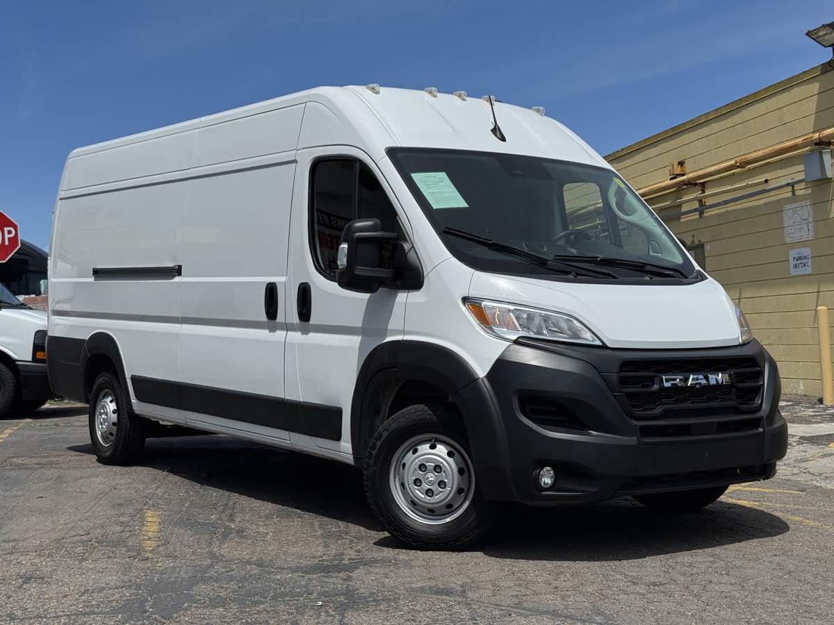 Used 2023 RAM ProMaster 3500 w/ Driver Convenience Group FWD image 2