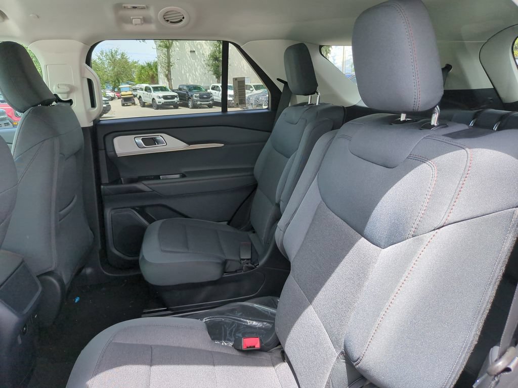 New 2026 Ford Explorer Active RWD image 17