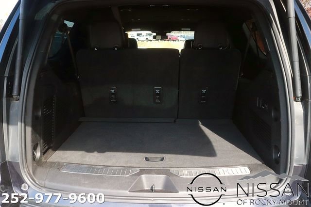 Used 2023 Chevrolet Suburban Premier RWD image 17
