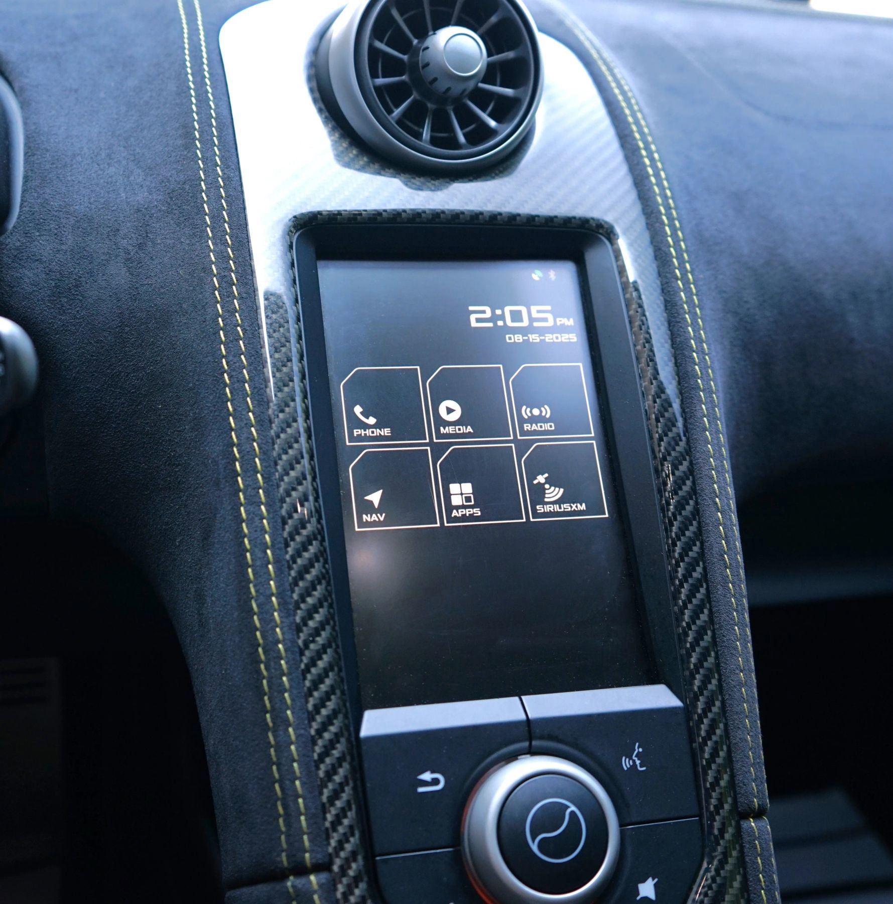 Used 2015 McLaren 650S Spider image 40