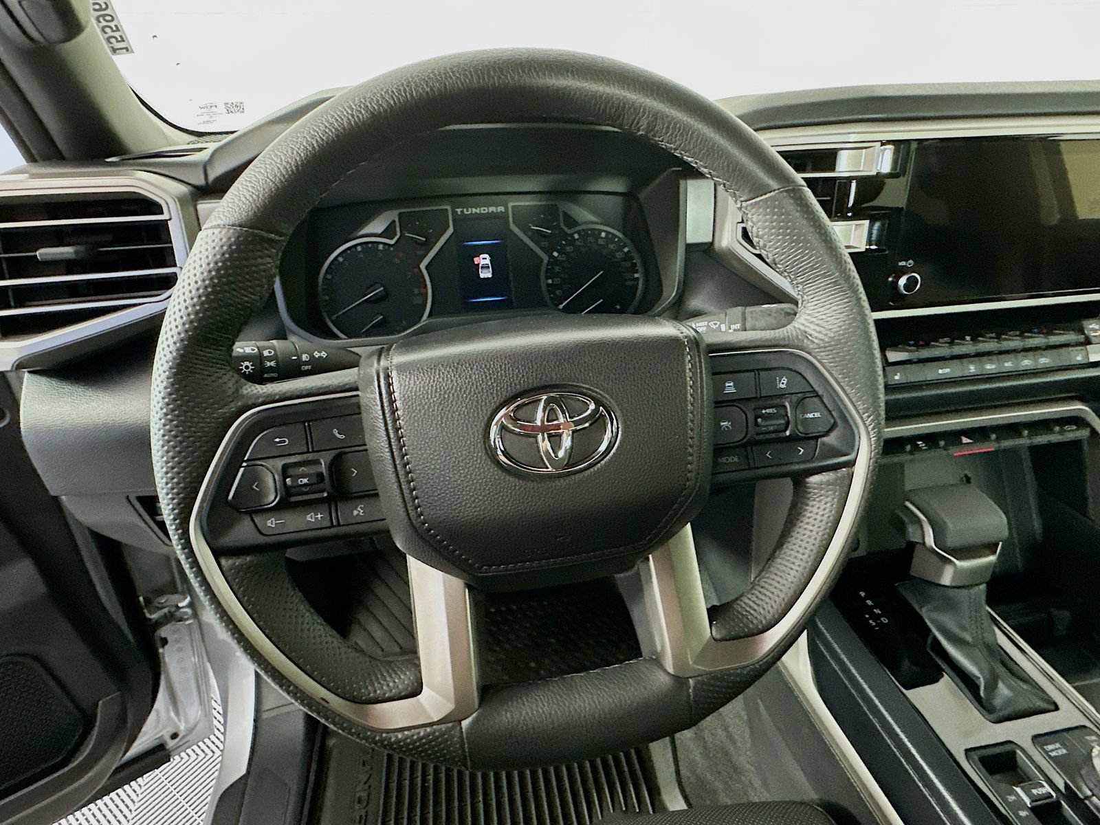 Used 2025 Toyota Tundra SR5 w/ SR5 Premium Package AWD/4WD image 11