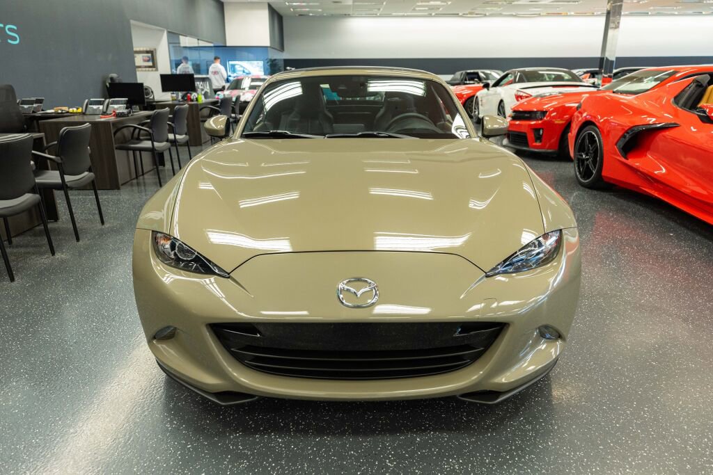Used 2023 MAZDA MX-5 Miata Grand Touring RWD image 2