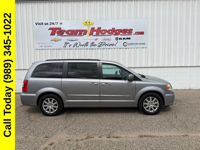 Used 2015 Chrysler Town & Country Touring w/ Driver Convenience Group