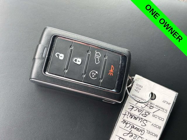 Used 2023 Jeep Grand Cherokee L Summit w/ Rear Seat Video Group I AWD/4WD image 27