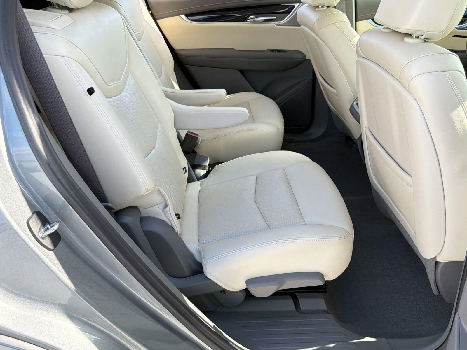 Used 2023 Cadillac XT6 Premium Luxury image 27