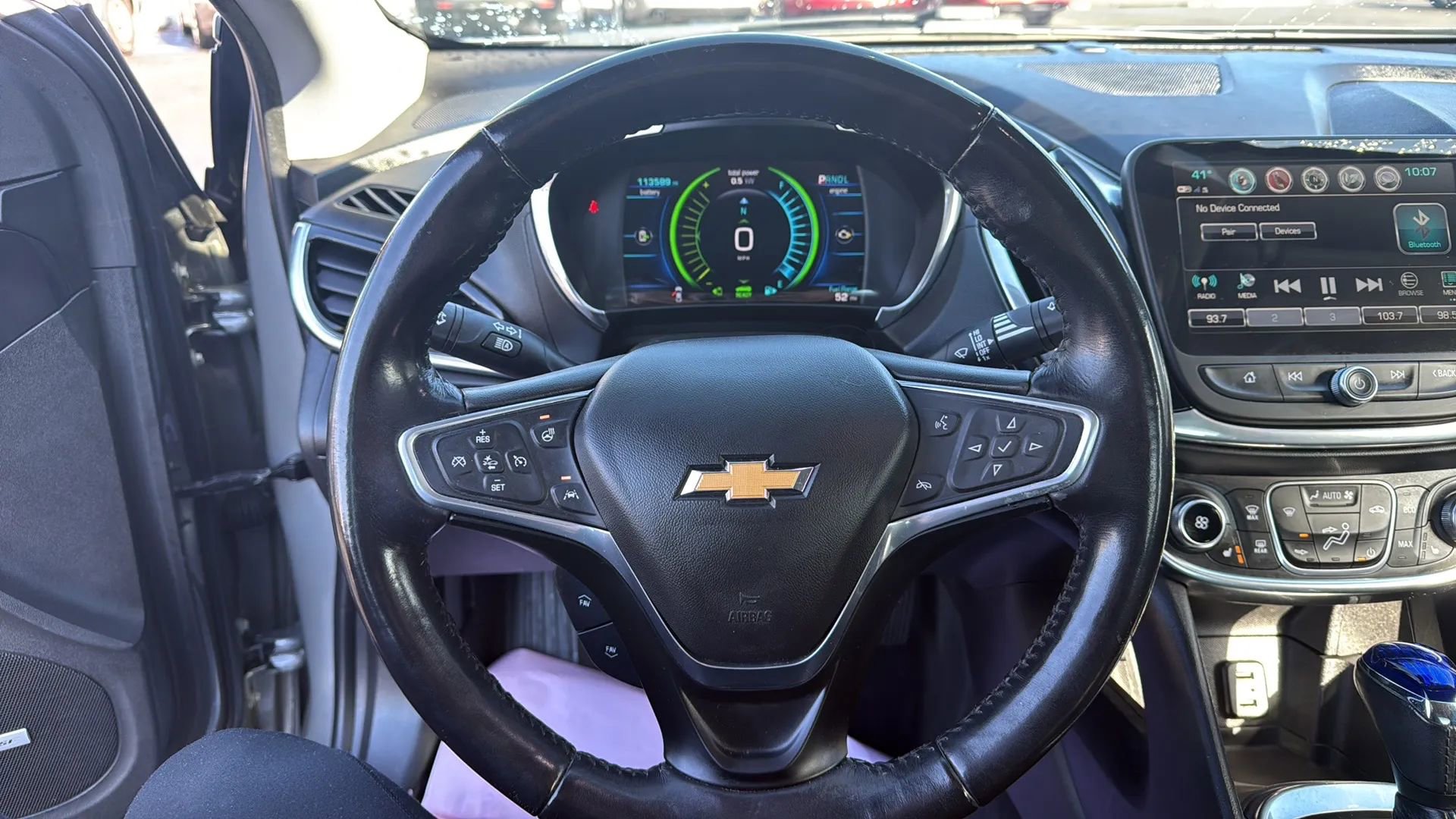 Used 2018 Chevrolet Volt Premier w/ Driver Confidence Package image 17