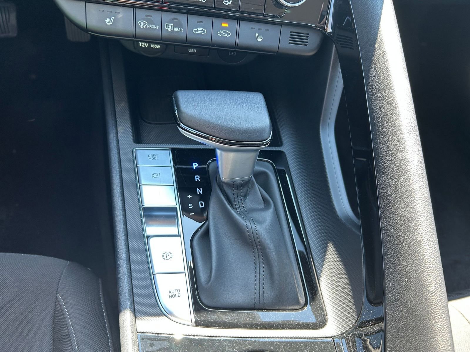 Used 2025 Hyundai Elantra SEL image 36