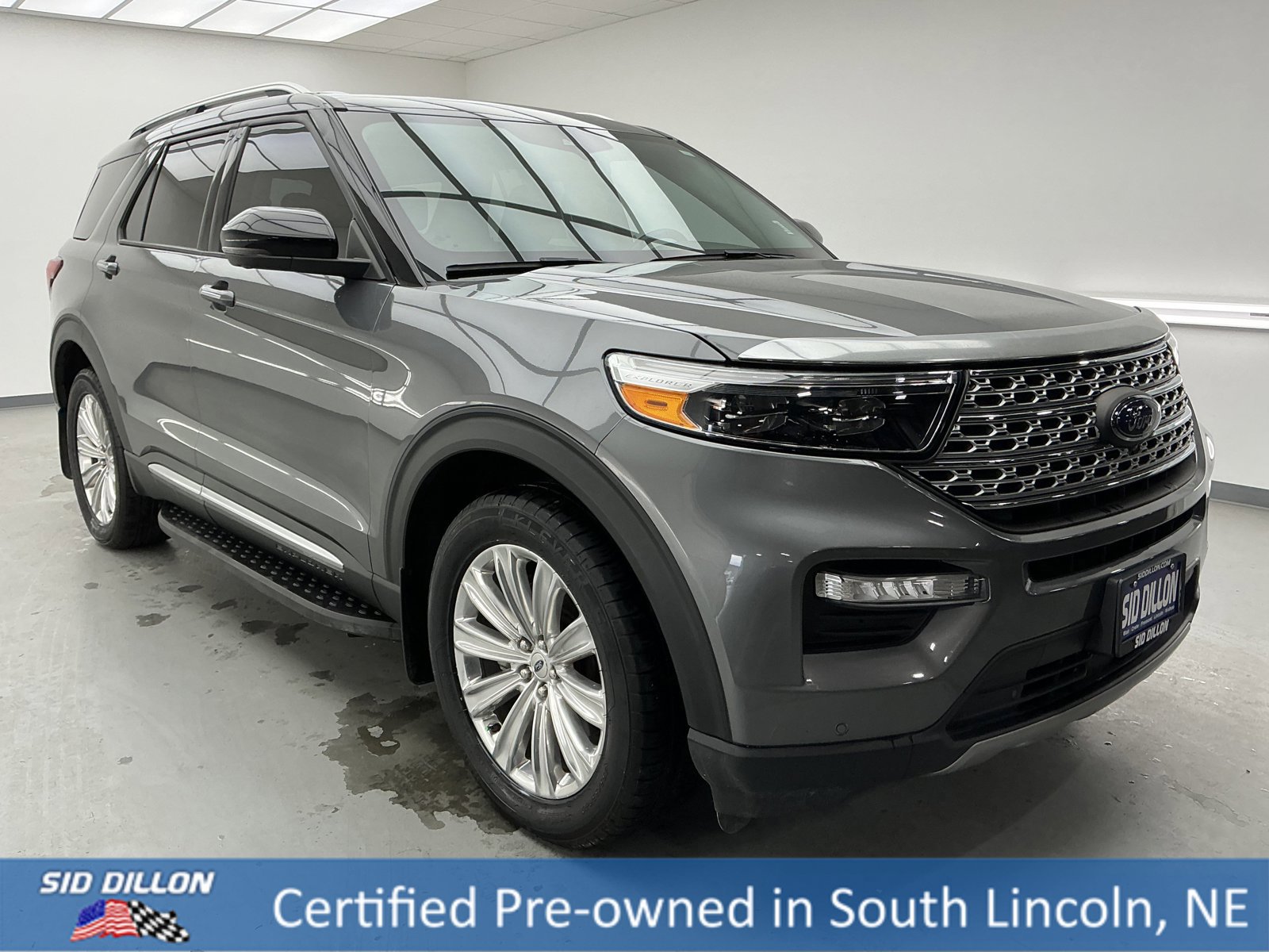 Used 2021 Ford Explorer Limited w/ Hybrid Equipment Group 310A image 3