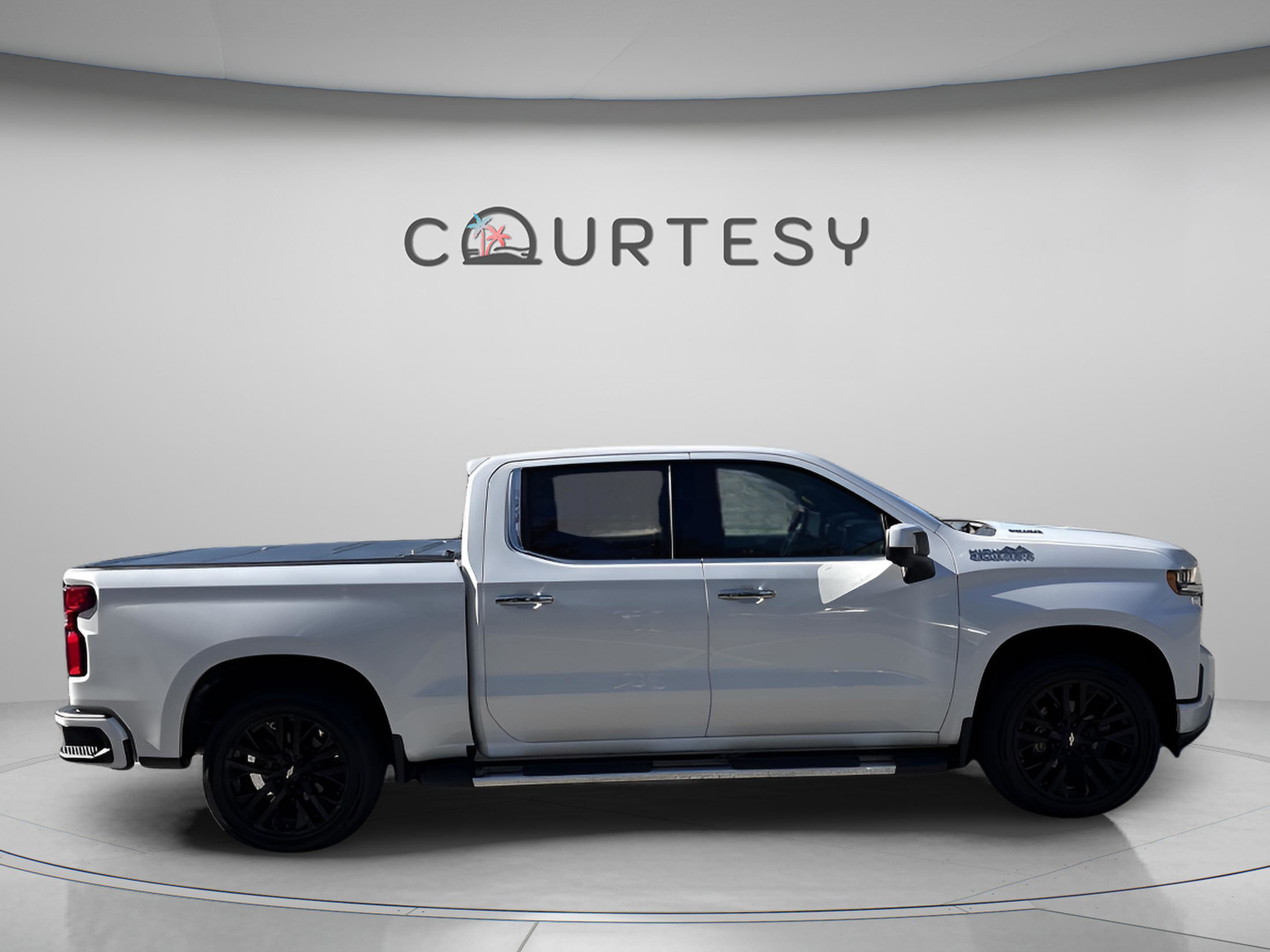 Used 2020 Chevrolet Silverado 1500 High Country w/ Technology Package image 7