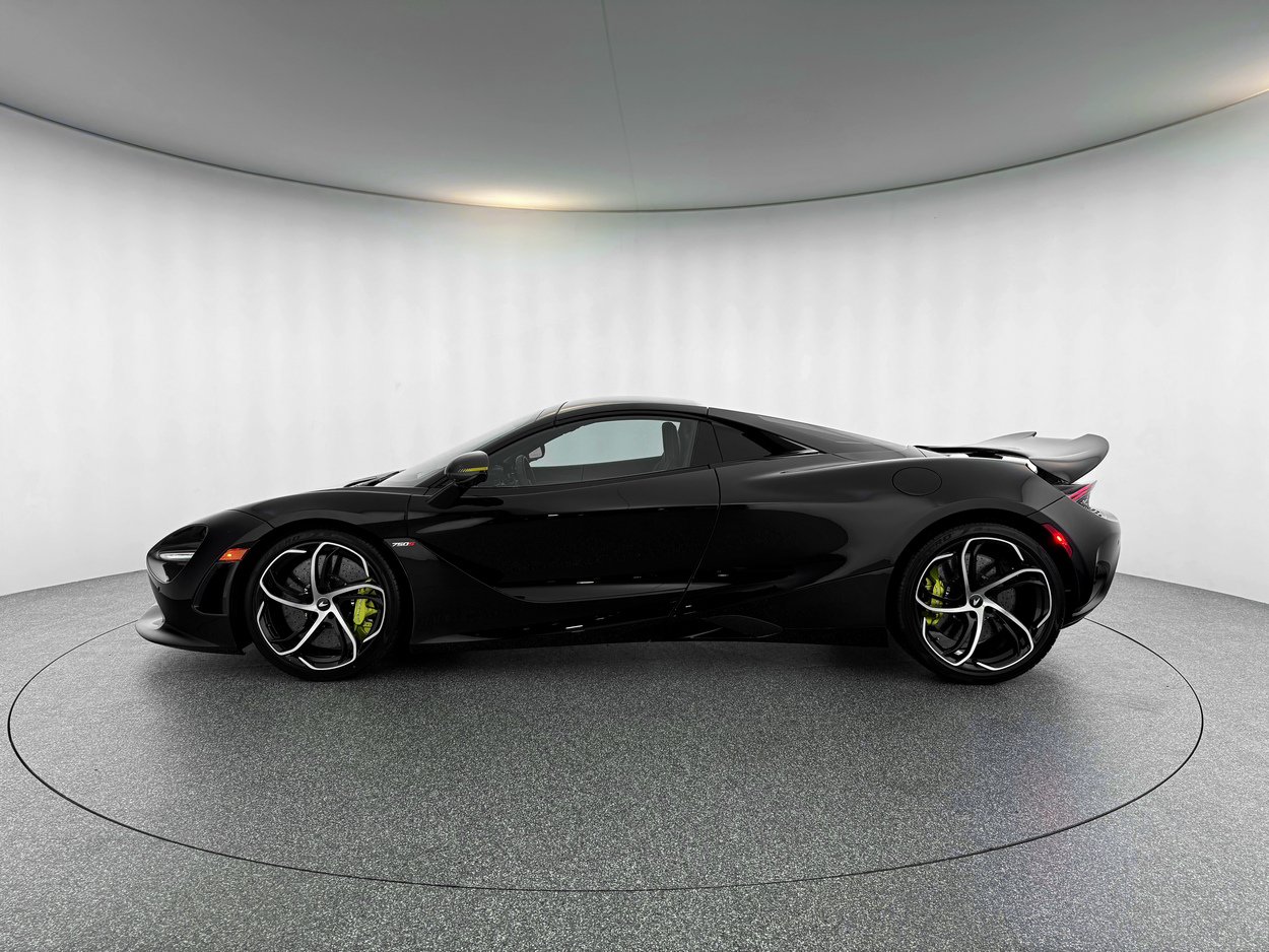 New 2026 McLaren 750S Spider RWD image 2