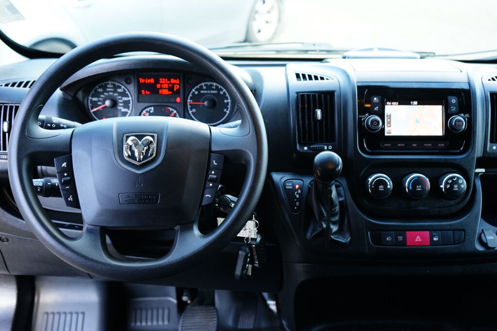 Used 2020 RAM ProMaster 2500 w/ Premium Appearance Group image 15