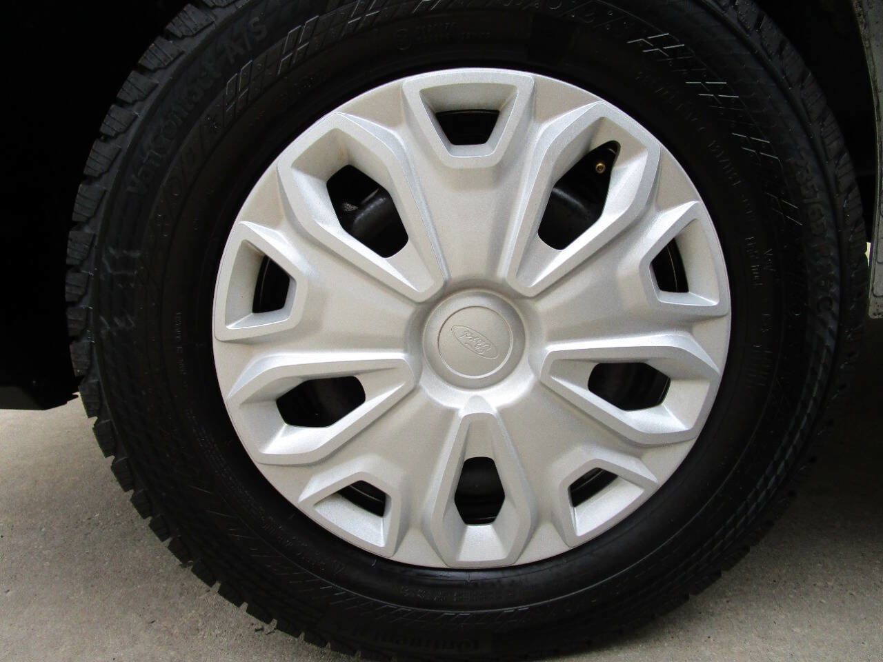 Used 2024 Ford Transit 250 Low Roof w/ Exterior Upgrade Package image 33