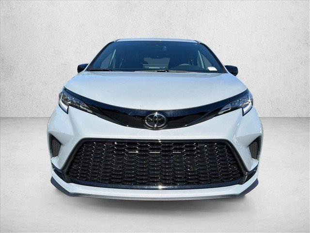 New 2026 Toyota Sienna XSE FWD image 8