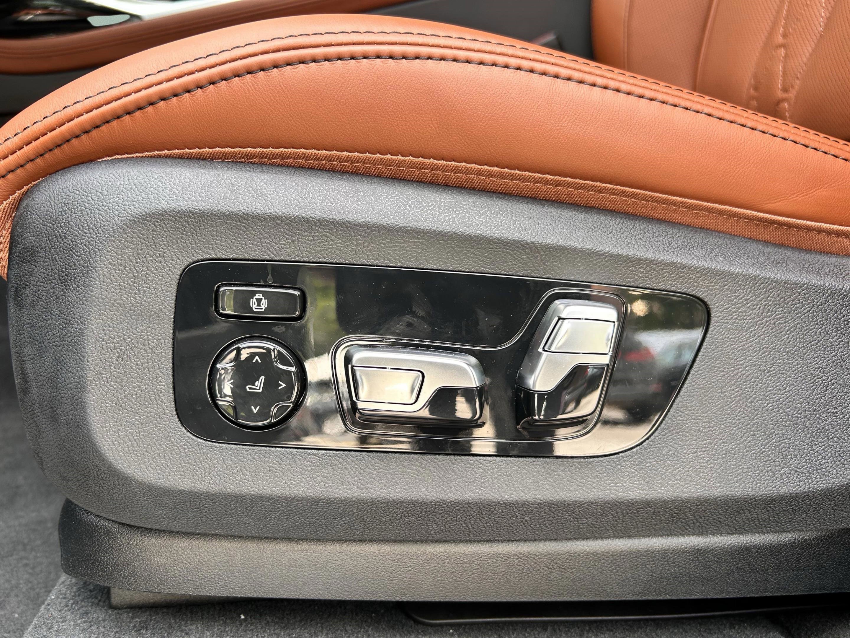 Used 2026 BMW ALPINA XB7 image 26