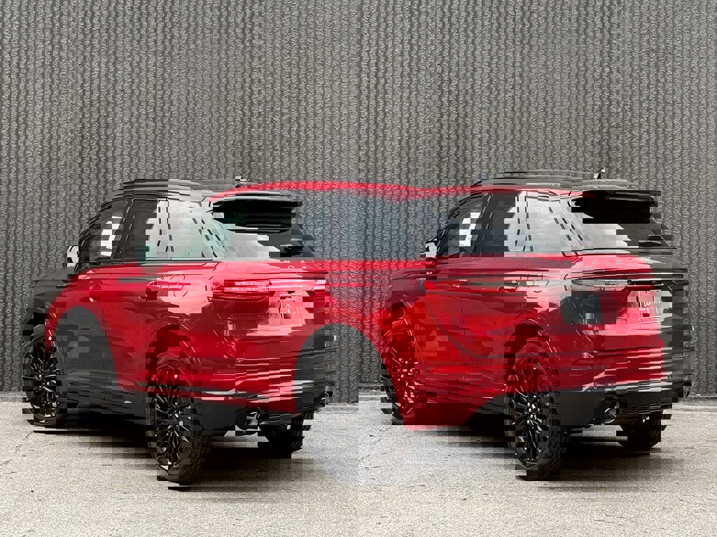 New 2025 Lincoln Corsair AWD w/ Equipment Group 101A image 3