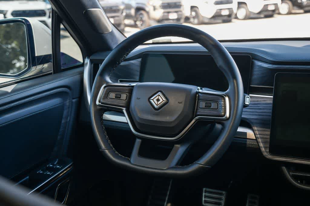 Used 2023 Rivian R1S Adventure AWD/4WD image 13