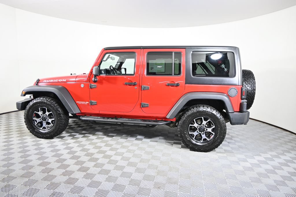 Used 2012 Jeep Wrangler Unlimited Rubicon w/ Connectivity Group AWD/4WD image 3