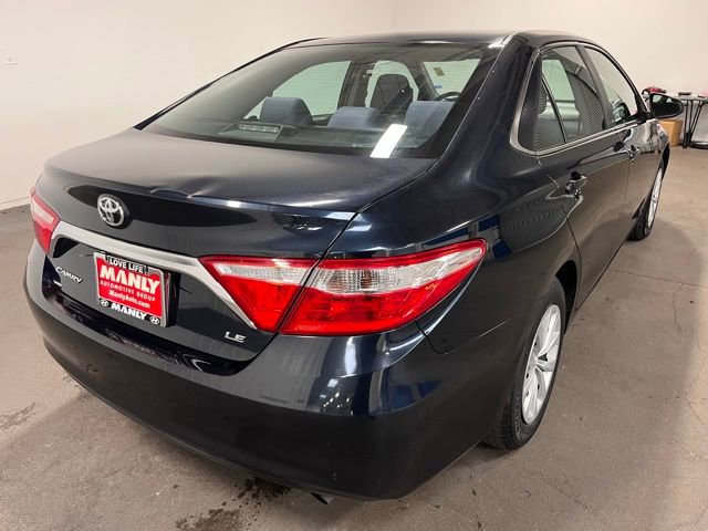 Used 2017 Toyota Camry LE image 3