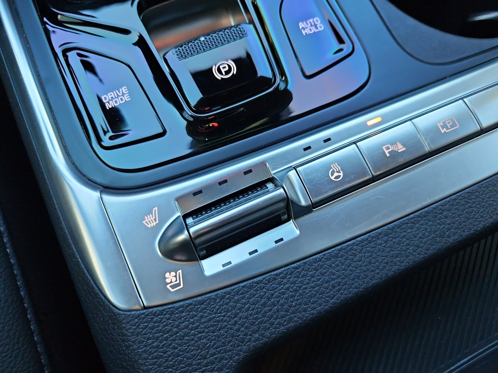 Used 2025 Kia Carnival SX Prestige FWD image 27