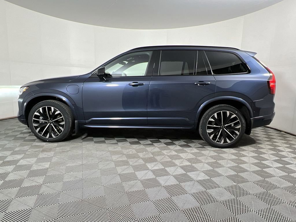 New 2026 Volvo XC90 T8 Ultra w/ Protection Package image 3