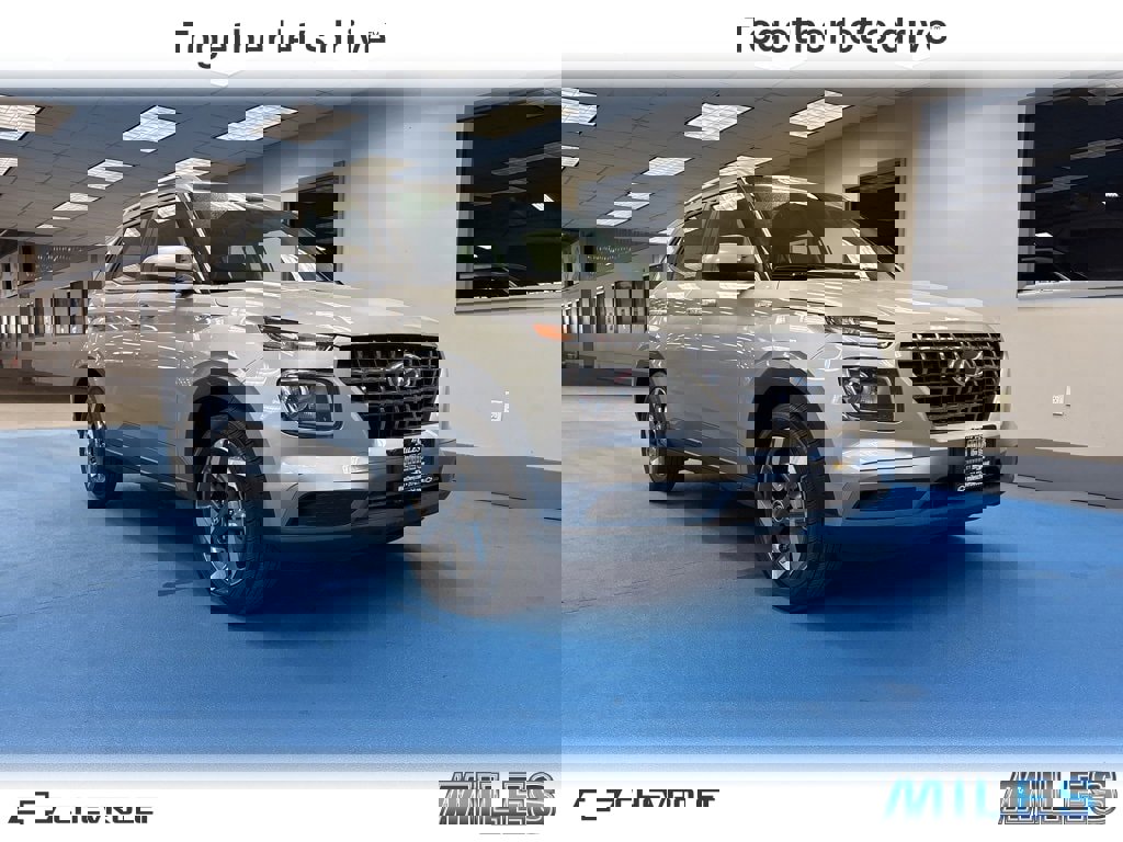 Used 2025 Hyundai Venue SEL