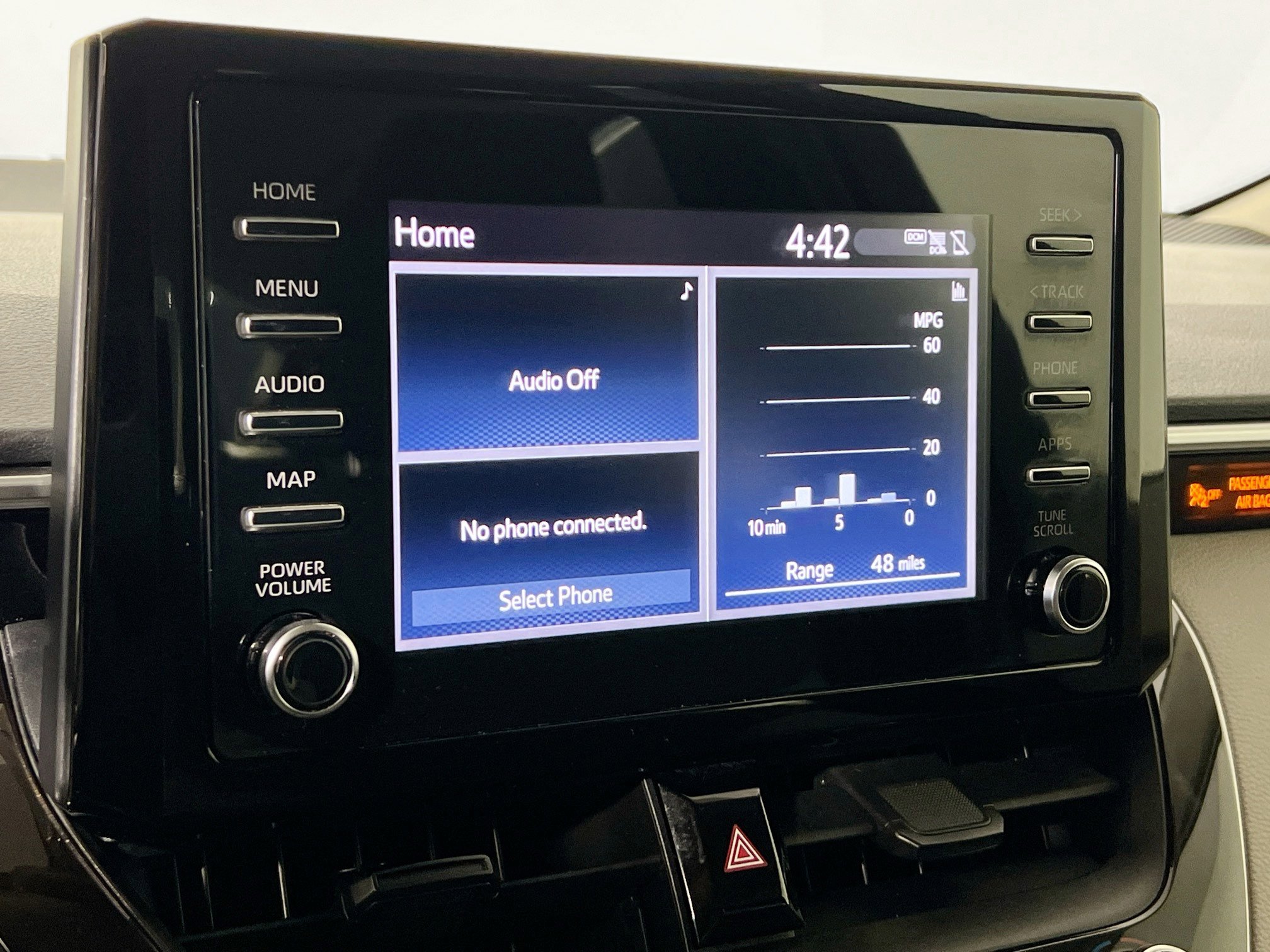 Used 2020 Toyota Corolla L image 27