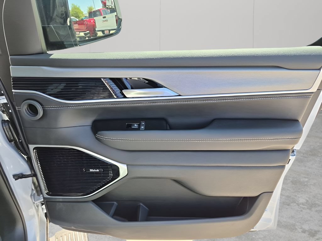 New 2026 Jeep Grand Wagoneer Limited AWD/4WD image 14