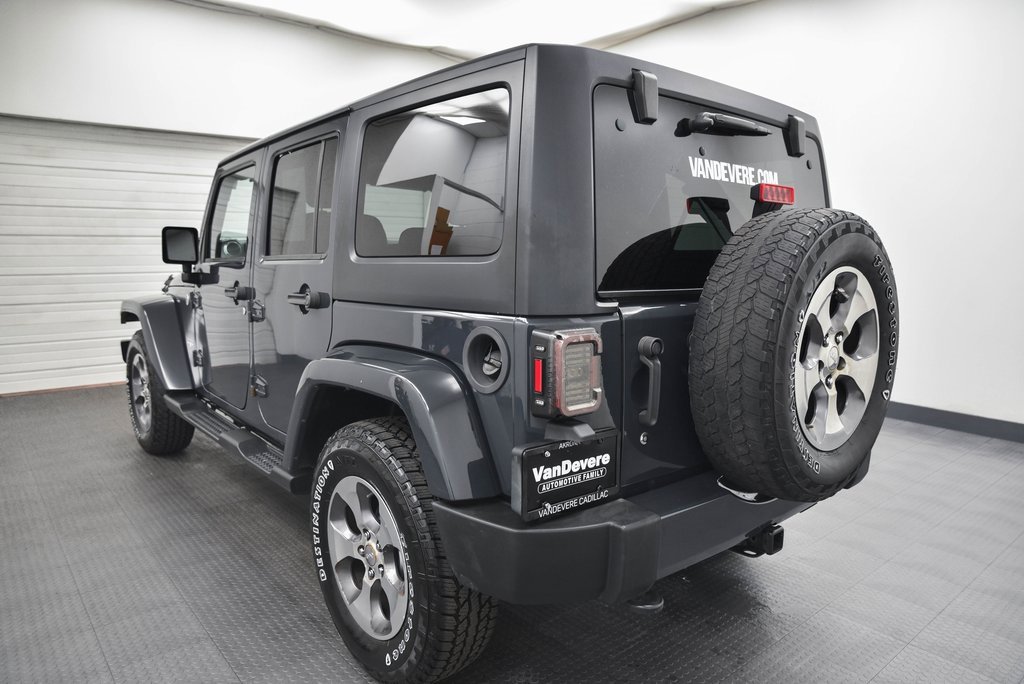 Used 2016 Jeep Wrangler Unlimited Sahara w/ Connectivity Group image 5