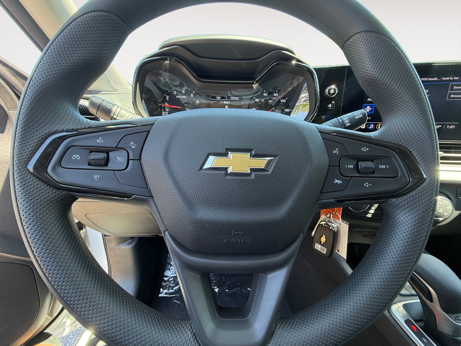 New 2026 Chevrolet Trax LS w/ LS Convenience Package FWD image 12