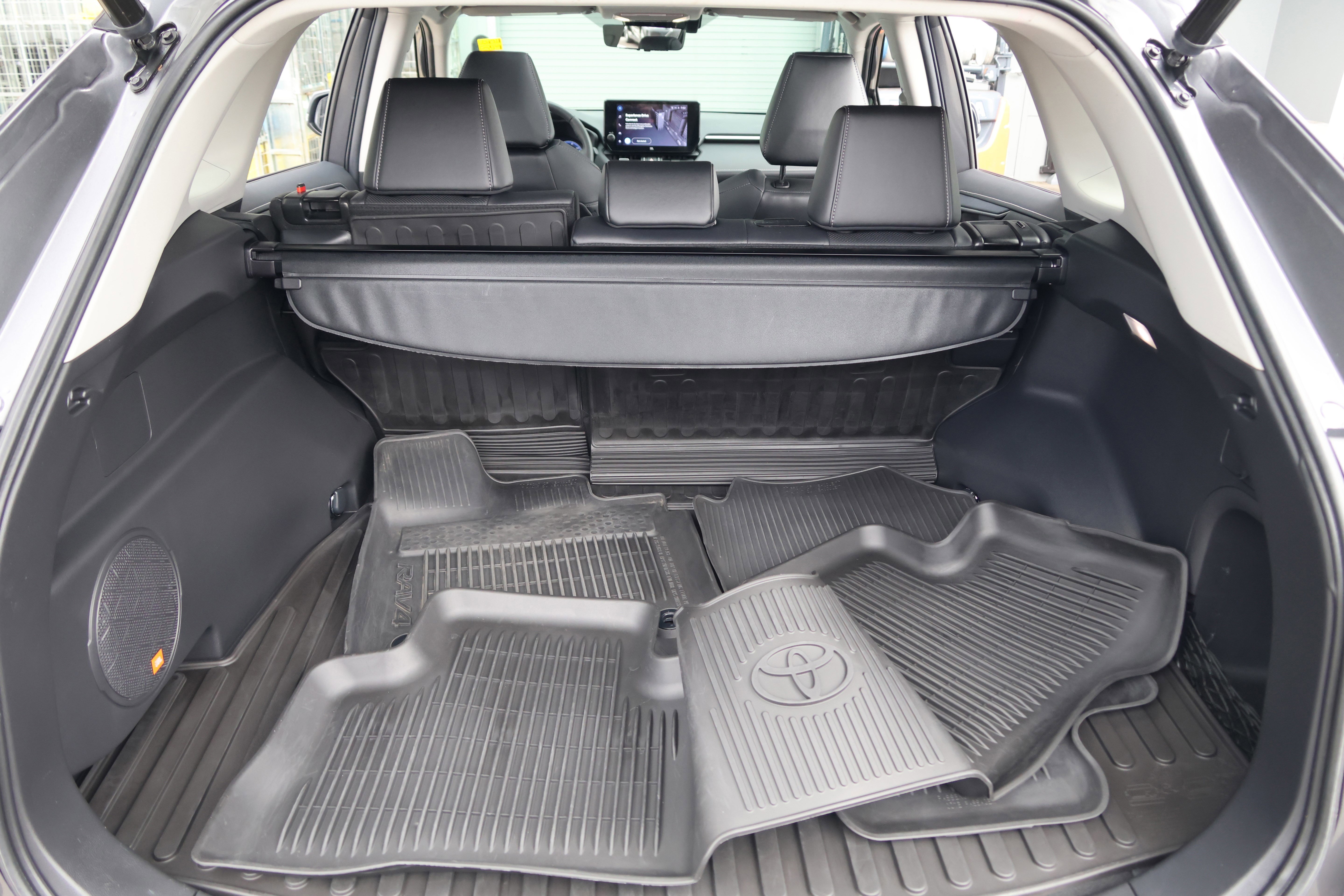 Used 2023 Toyota RAV4 Limited image 36